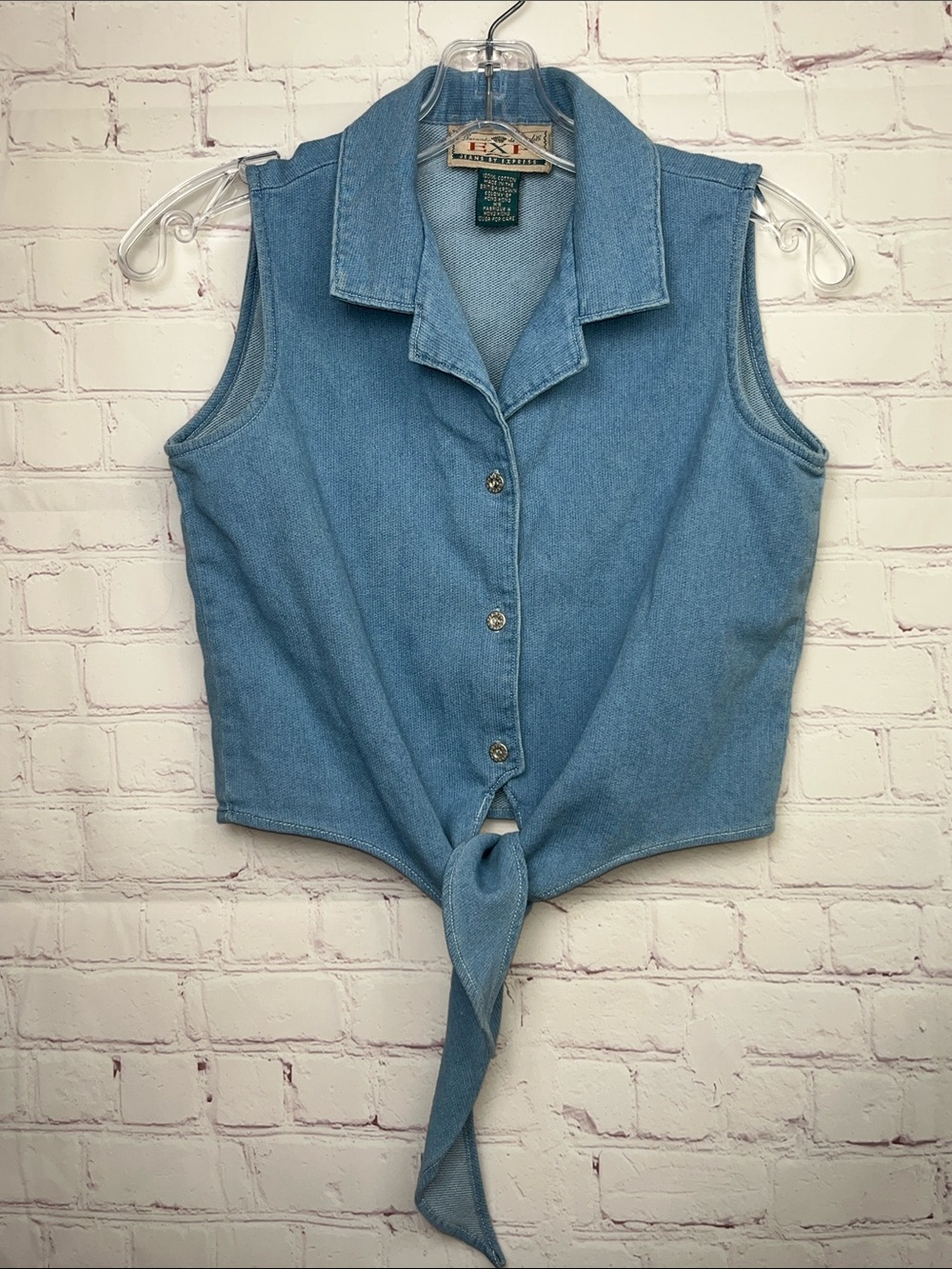 Vintage Express Sleeveless Collared Button Down Top with Waist Tie